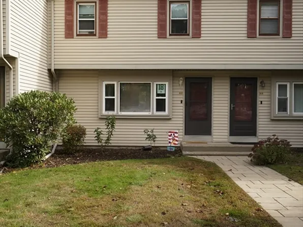 154 E Bacon St APT A3, Plainville, MA 02762