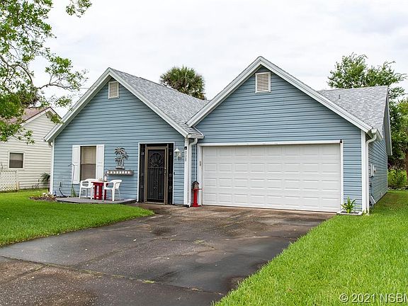 3rd image of 808 Pine Shores Cir