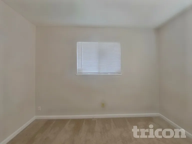 1426 Pearl St — Photo 10