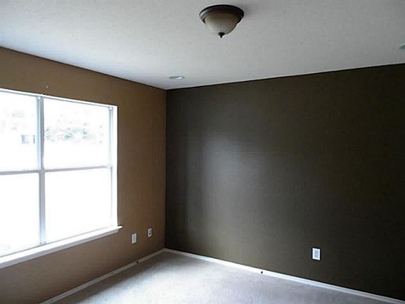2nd image of 1713 Enoch Dr
