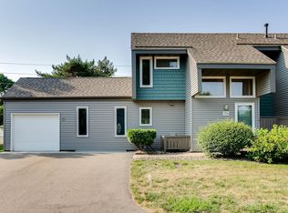 1726 Flamingo Dr, Eagan, MN 55122