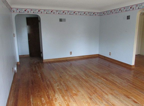 3rd image of 700 W Fisher St