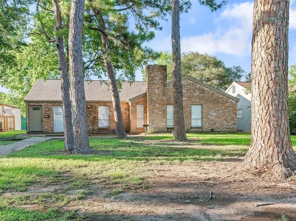 9308 Tooley Dr, Houston, TX