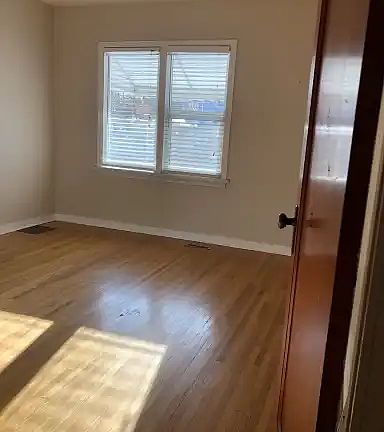 5th image of 9760 85th Ave NW #1