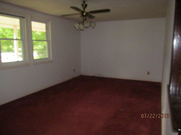 4th image of 203 Pinehurst Dr