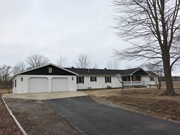 2nd image of 895 County Road 2300 E
