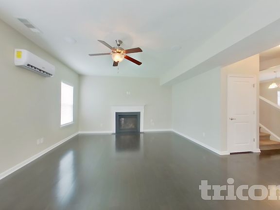 2nd image of 2920 Cherry Point Ln