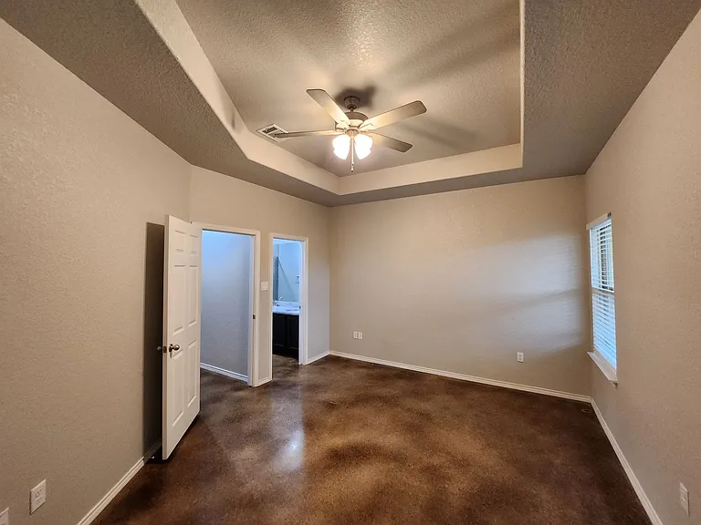 620 Heathers Way — Photo 10