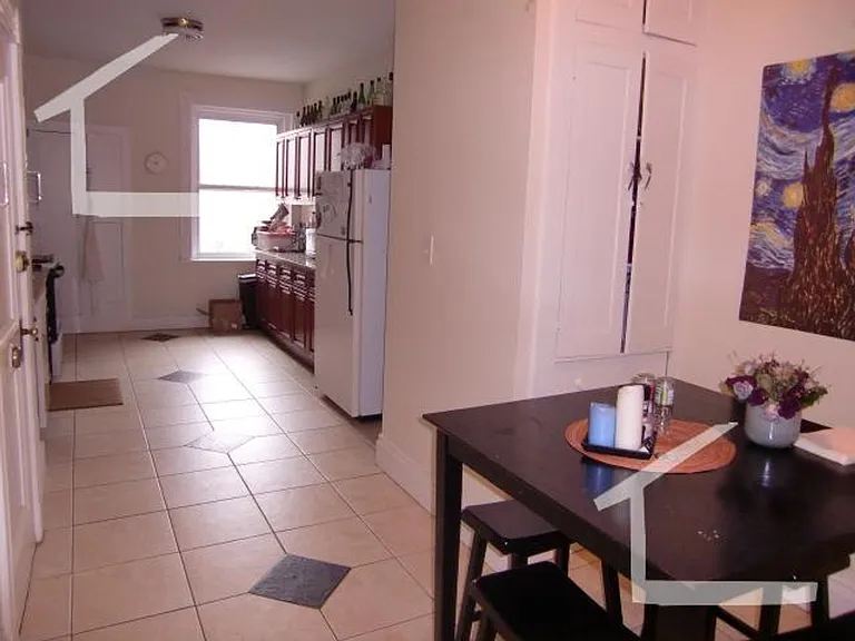 26 Euston St #5 — Photo 3