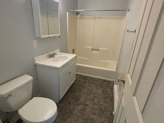 5th image of 1321 4th St S APT 5
