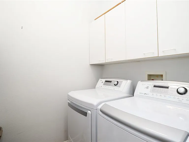 8248 Tivoli Dr — Photo 17