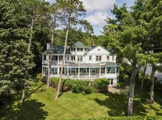 829 Glenn Dr, Harbor Springs, MI 49740