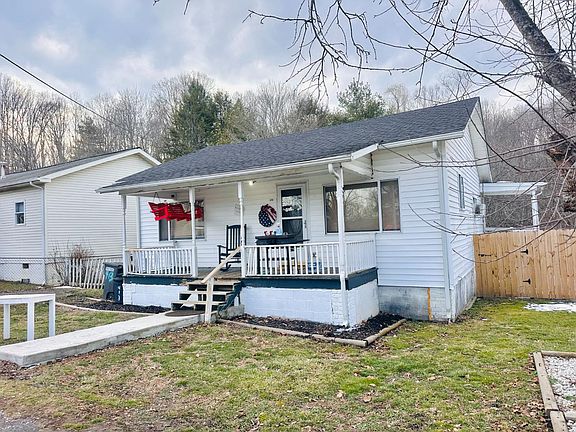 2nd image of 413 Abney Rd