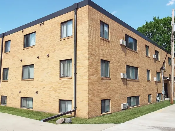 Pershing Park Apartments, 1334 9th Ave N APT 4, Fargo, ND 58102