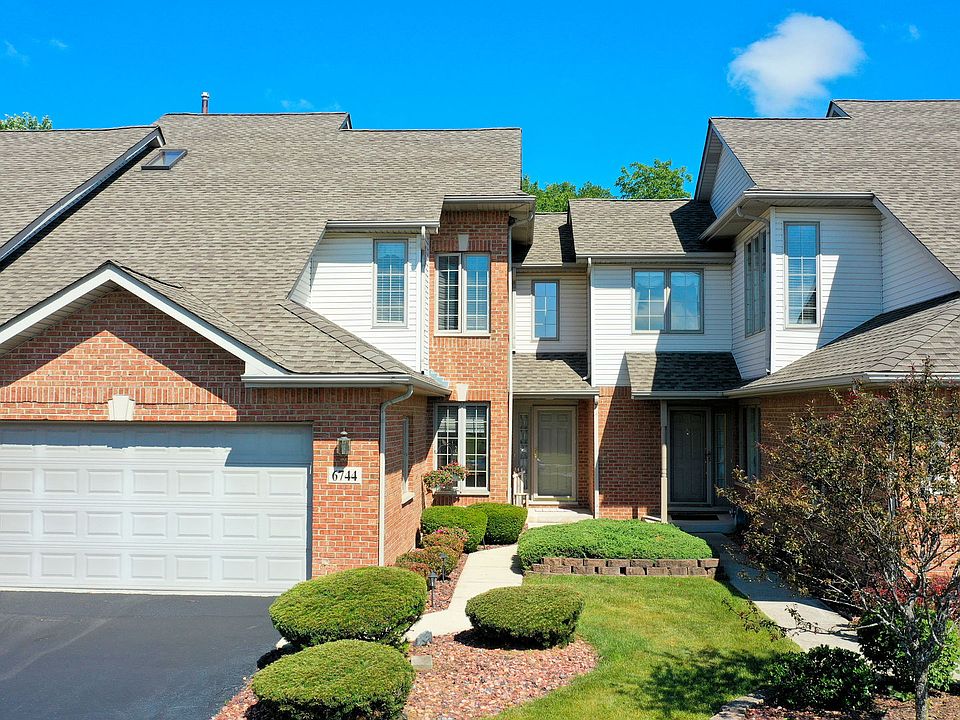 1st image of 6744 S Pointe Dr
