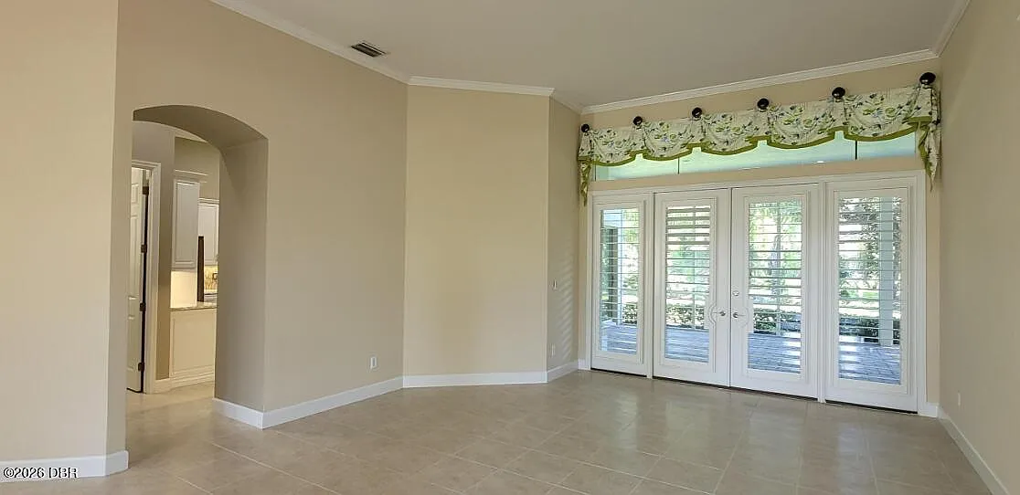 4 bed, 3.0 bath, 2613 sqft, $4,000 — Photo 2
