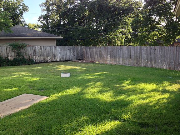 4th image of 2507 Memorial Dr
