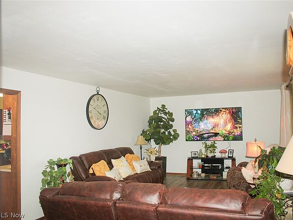 3rd image of 2242 S McCoy Ridge Rd
