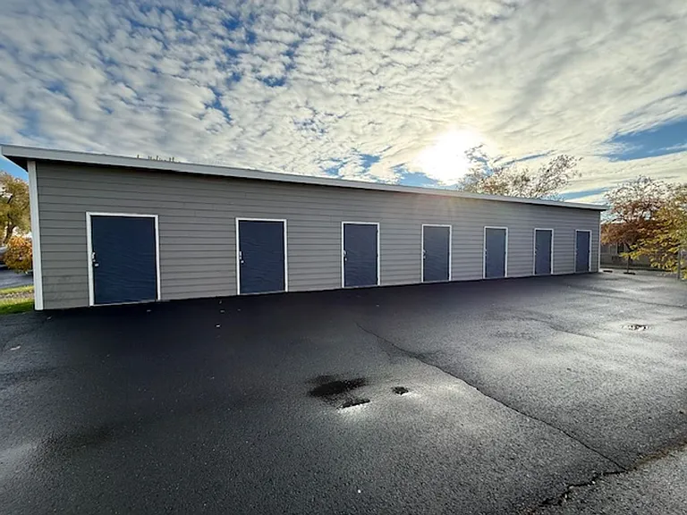 1340 Shaker Place — Photo 10
