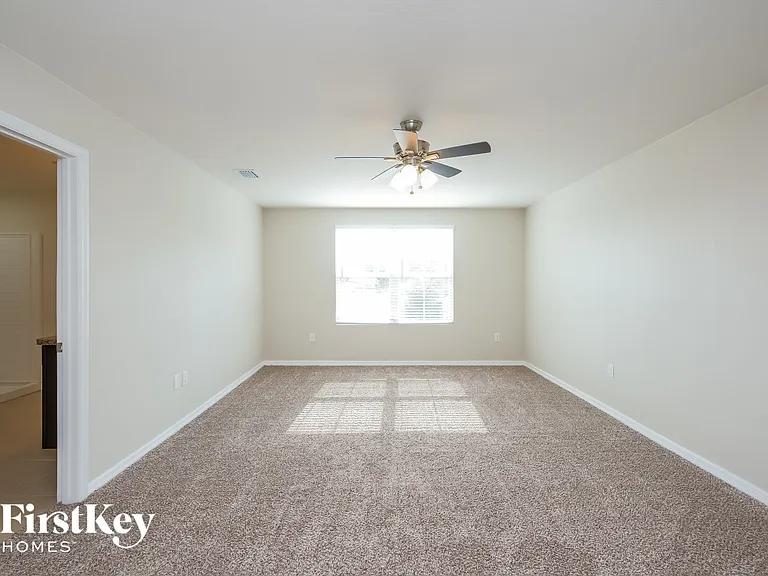 36051 Carriage Pine Ct — Photo 8