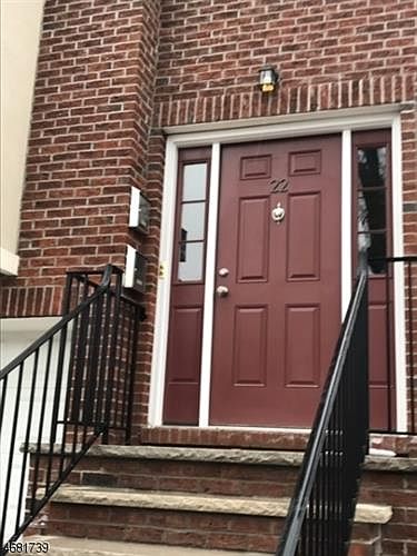 2nd image of 22 Lindsley Pl #2