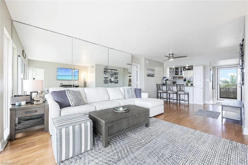 2 bed, 1112 sqft, $3,000 — Photo 4
