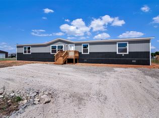 1221 County Road 4045, Ector, TX 75439