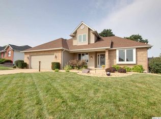 1300 Cadbury Rdg, Quincy, IL 62305