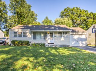 820 Saint Brendan Ln, Florissant, MO 63031