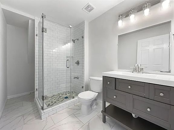 3rd image of 2317 Shady Pine Dr #1