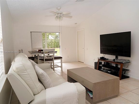 3rd image of 4854 SW 32nd Ter