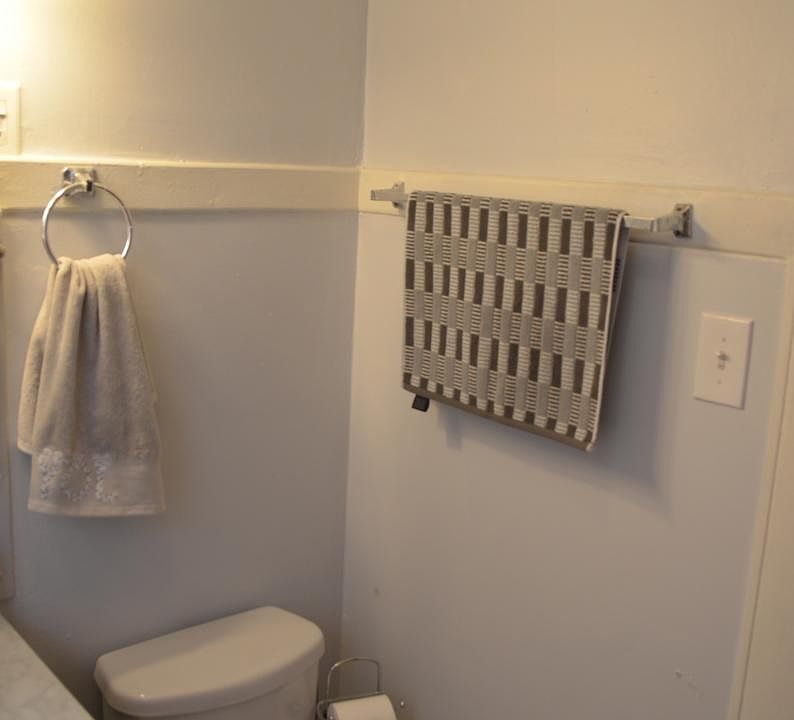 Renovated Bath, Fresh!