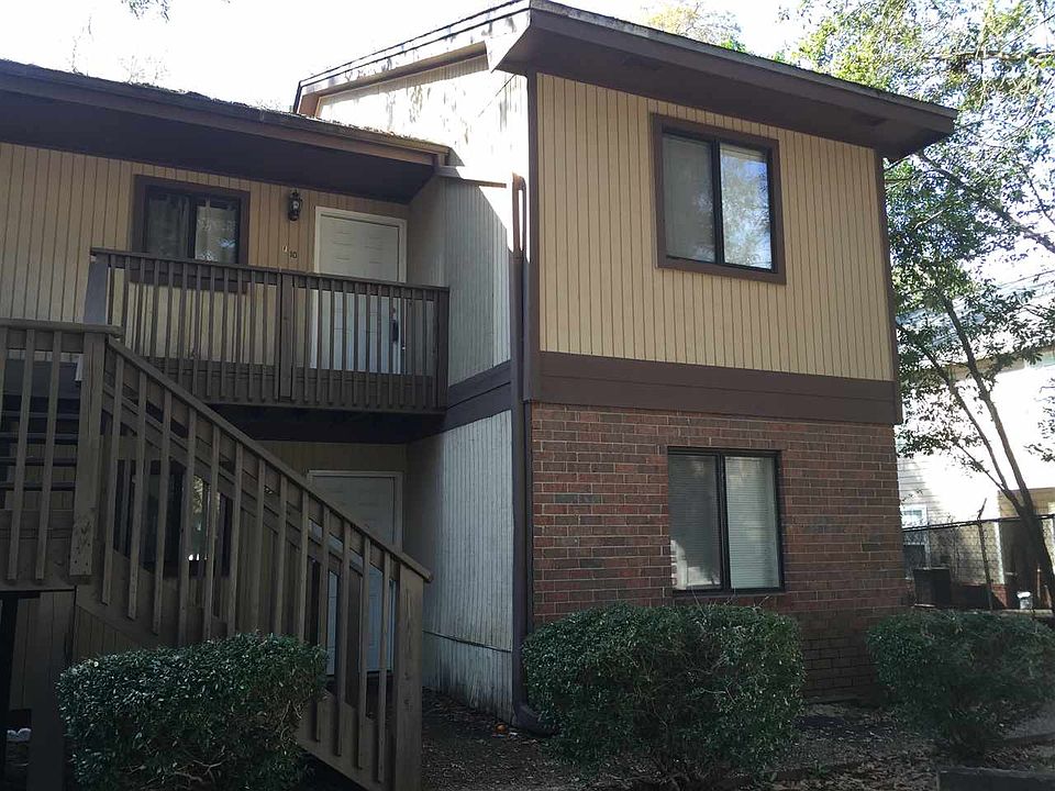 1st image of 216 Dixie Dr #10