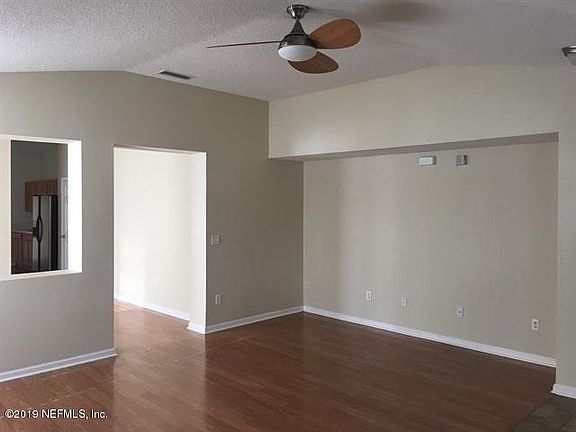 2nd image of 422 Bostwick Cir