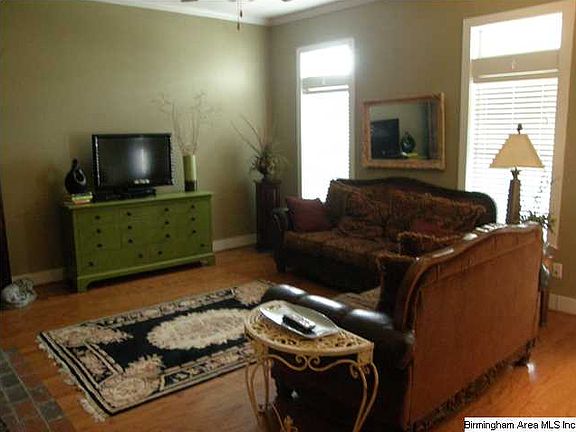 5th image of 5438 Camellia Ln