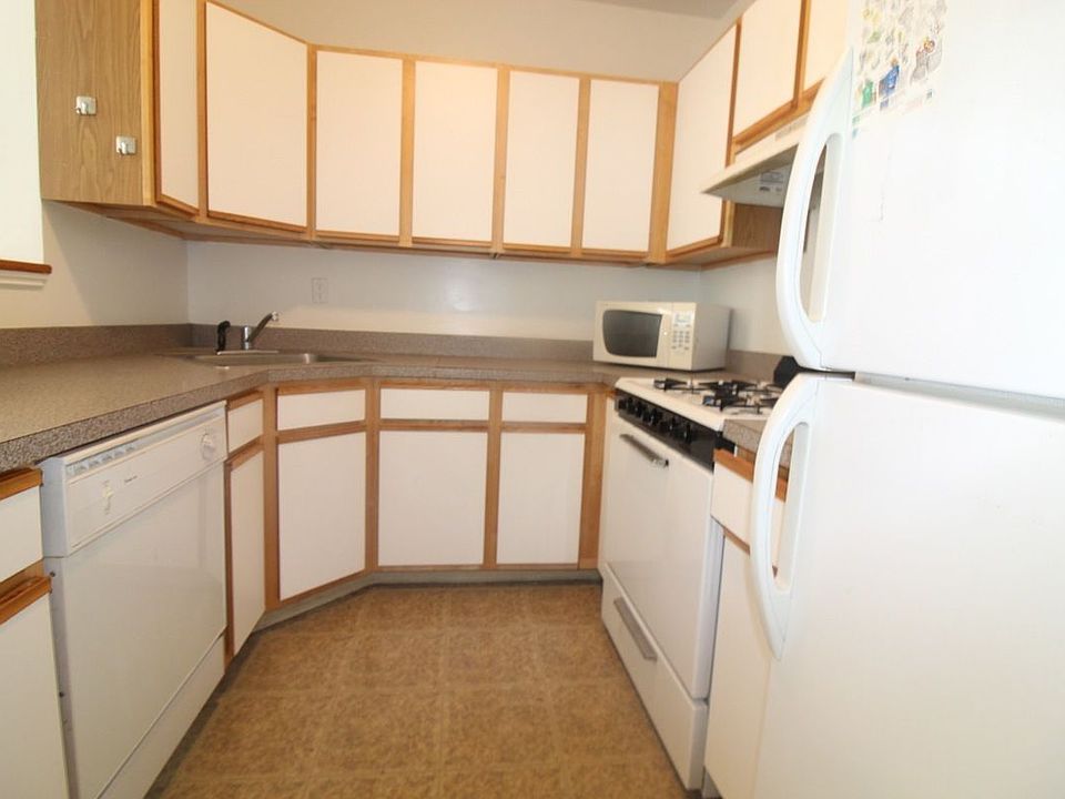 1st image of 679 Bergen St #3