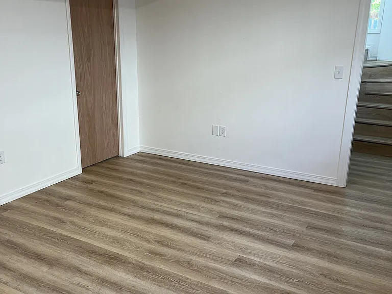 1909 15th Ave S #DOWNSTAIRS — Photo 3