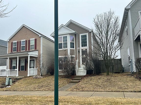 2nd image of 372 Main St