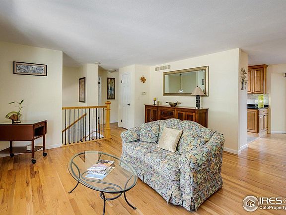 5th image of 115 Manhattan Dr