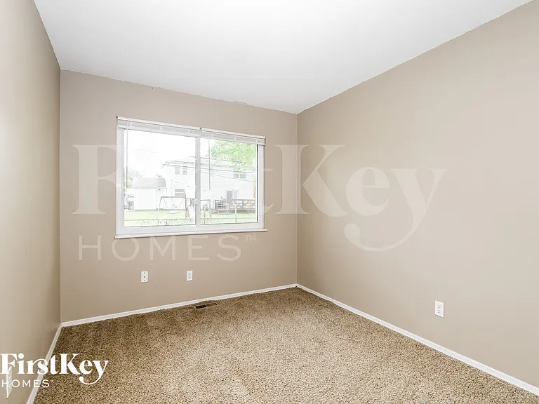 2240 Spoonwood Ln — Photo 8