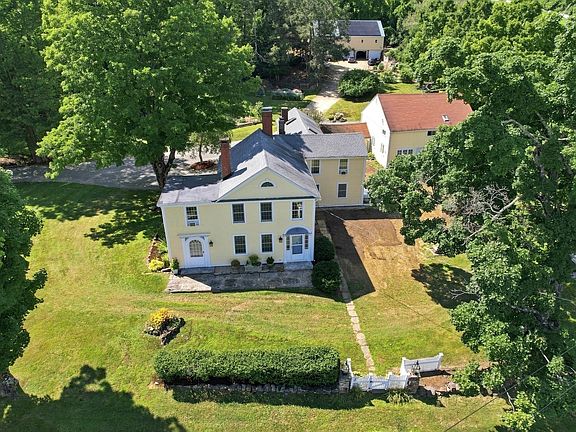 3rd image of 170 Brookfield Rd