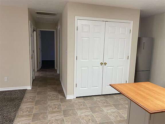 3rd image of 320 N 8th St