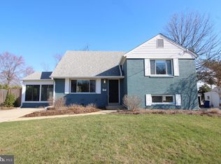 6826 Highland St, Springfield, VA 22150