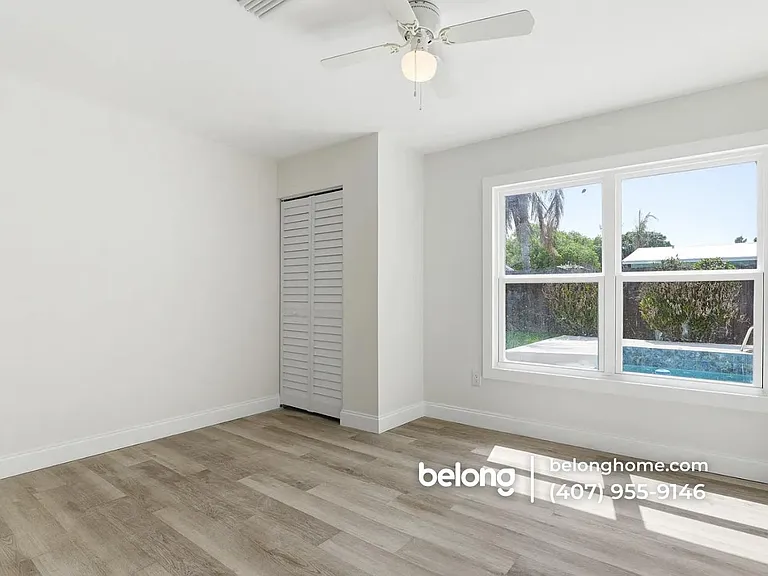 524 Westminster Ave — Photo 8