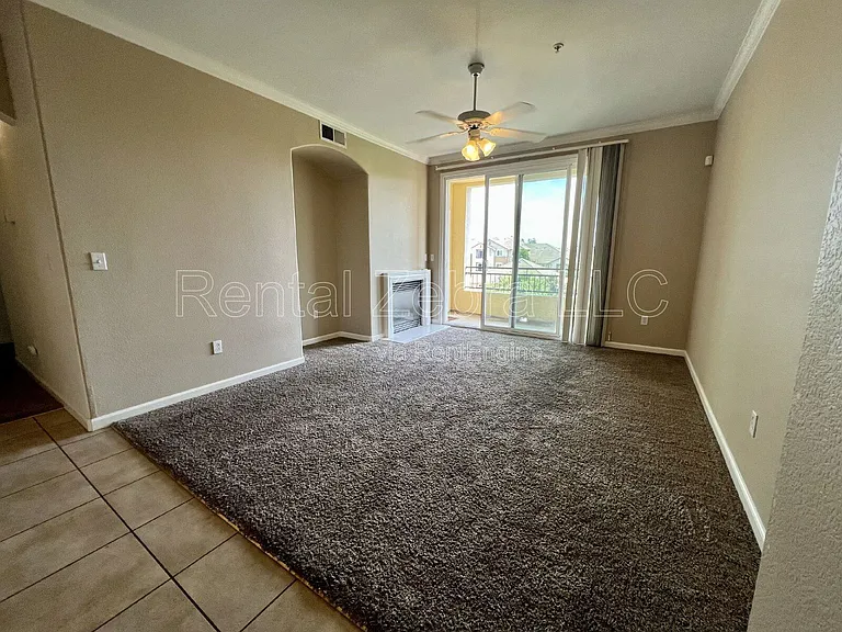 1360 Shady Ln — Photo 5