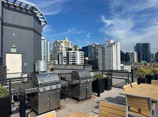 2721 1st Ave #702, Seattle, WA 98121