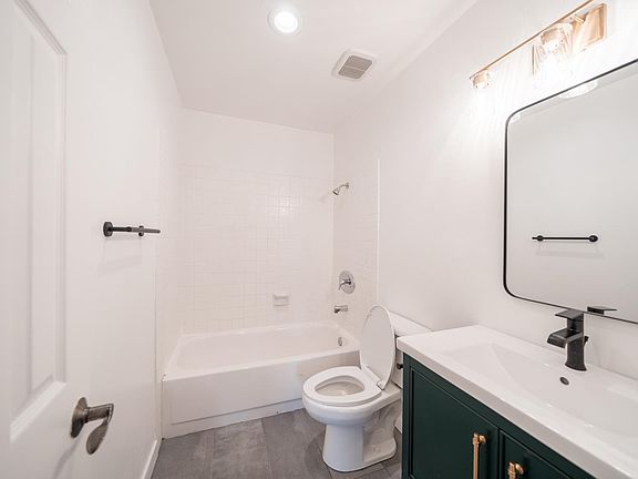 4th image of 2965 Mission Blvd Unit 3E