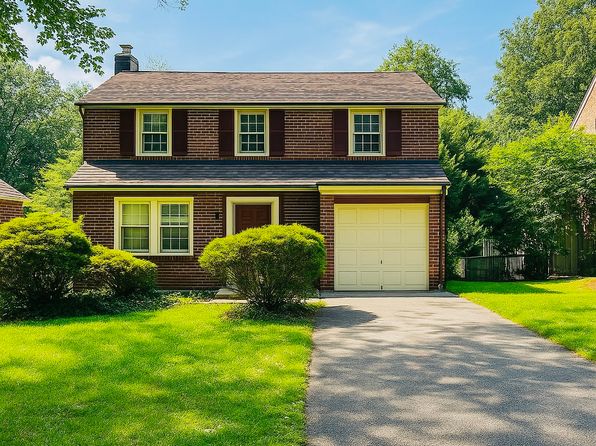 514 Twin Oaks Dr