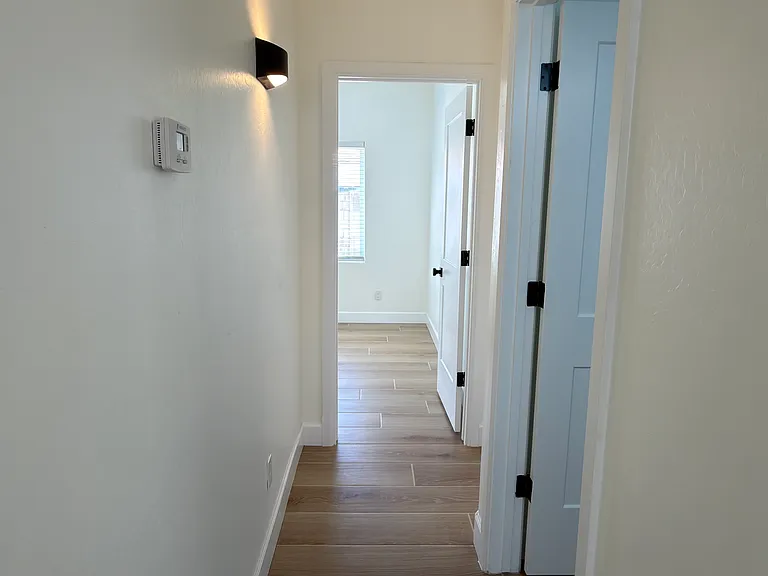 4108 N 11th St — Photo 11