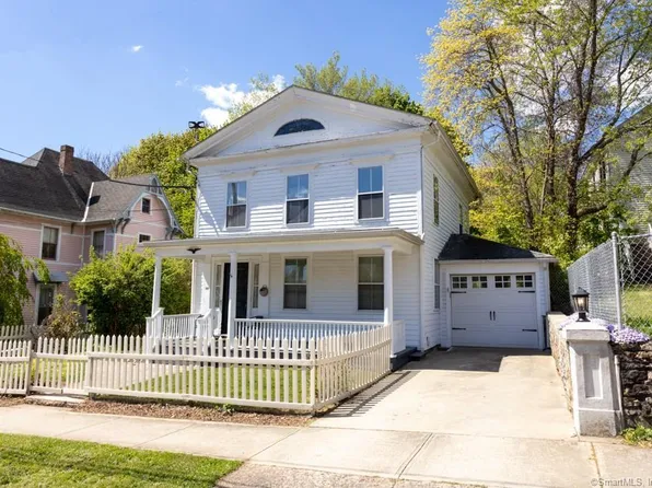 20 Eades Street, Branford, CT 06405